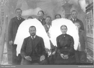 Frans Gjeilo (f. 1861) m.kone Embjørg Gjeilo (f. Dalen 1870) og familie.